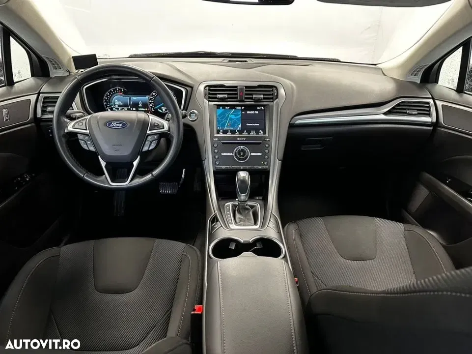 Ford Mondeo 2.0 TDCi Powershift Business — imagine 6