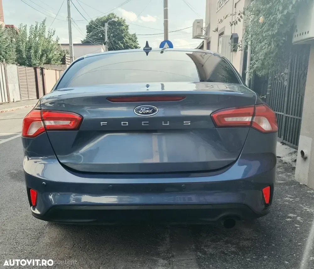 Ford Focus MK4 1.5 EcoBlue Titanium — imagine 6