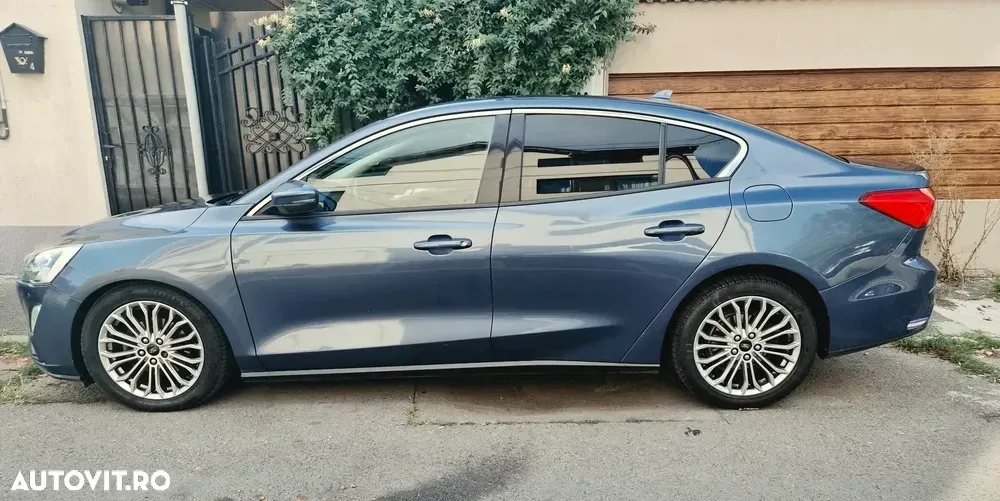 Ford Focus MK4 1.5 EcoBlue Titanium — imagine 2