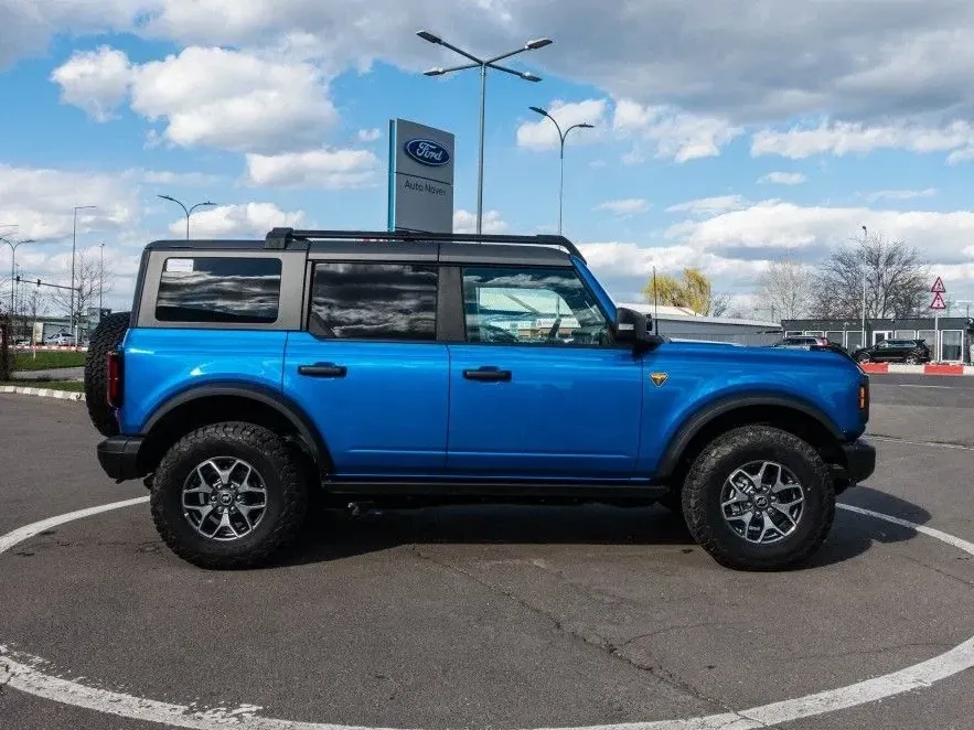 Ford Bronco — imagine 3