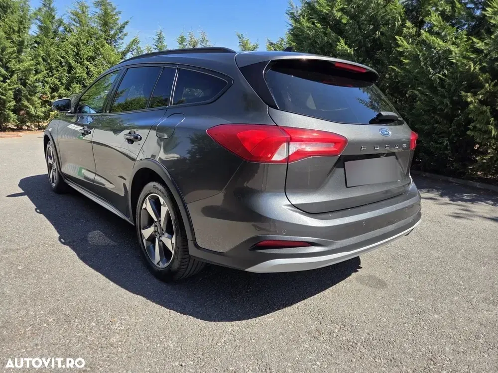 Ford Focus MK4 — imagine 4