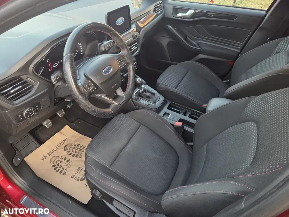 Ford Focus MK4 1.0 EcoBoost MHEV ST-Line — imagine 5