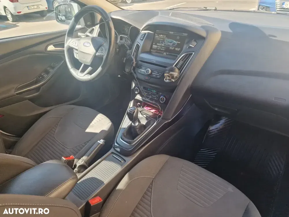 Ford Focus — imagine 4