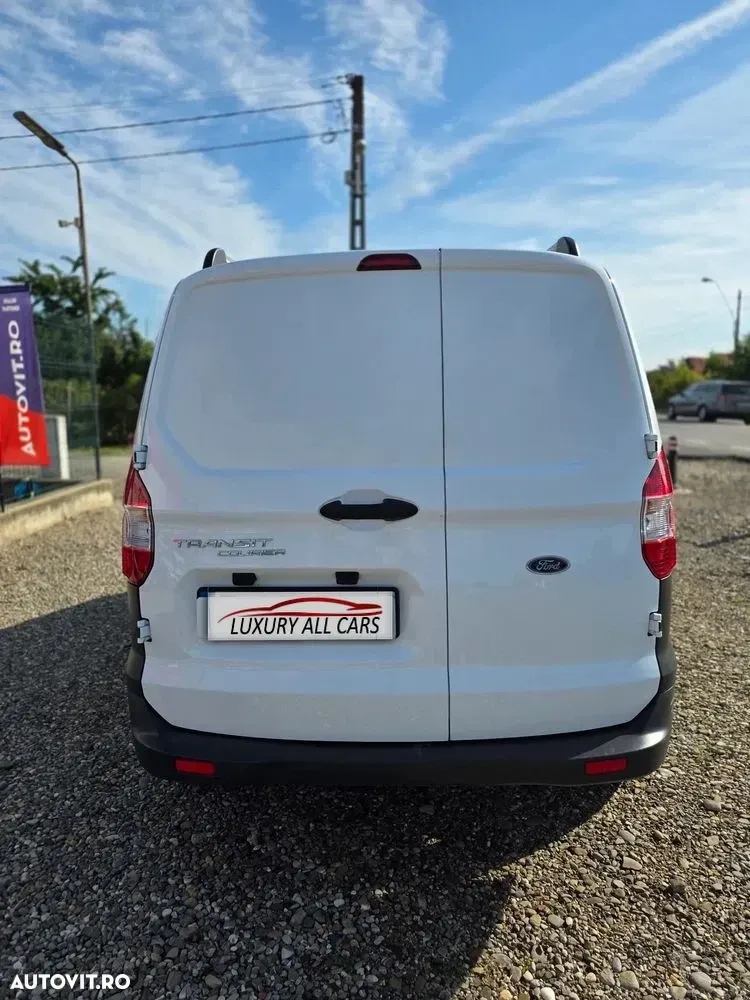 Ford Courier — imagine 4
