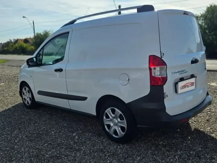 Ford Courier