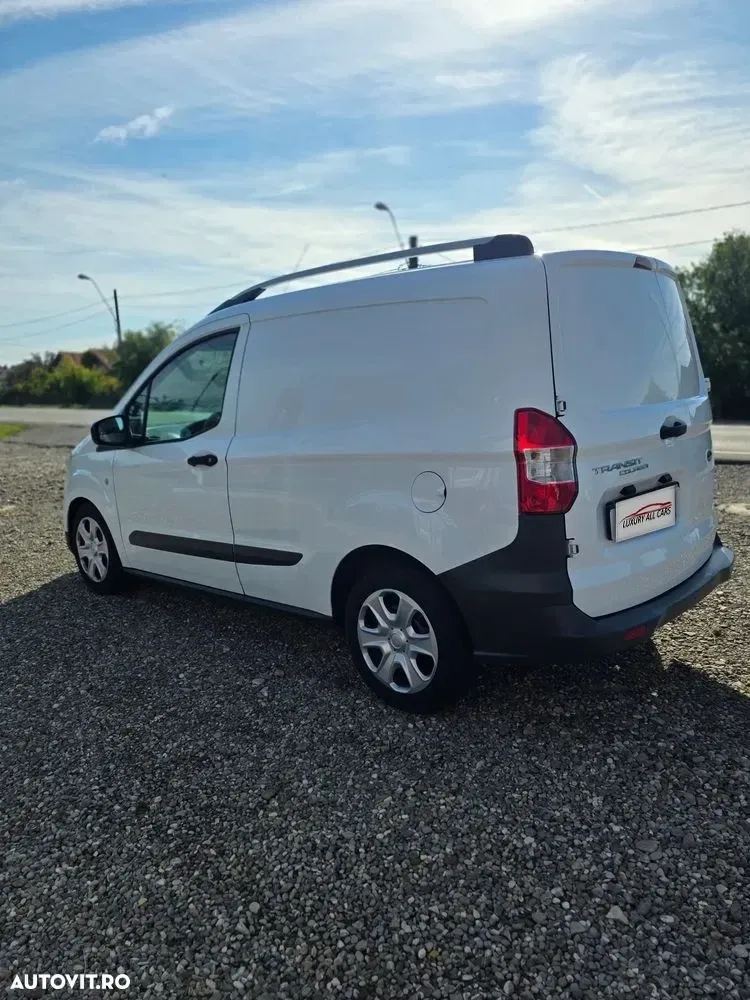 Ford Courier — imagine 5