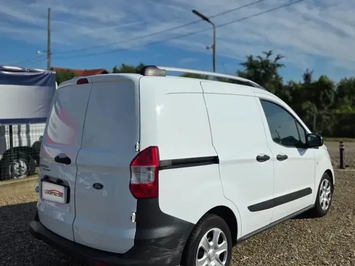 Ford Courier