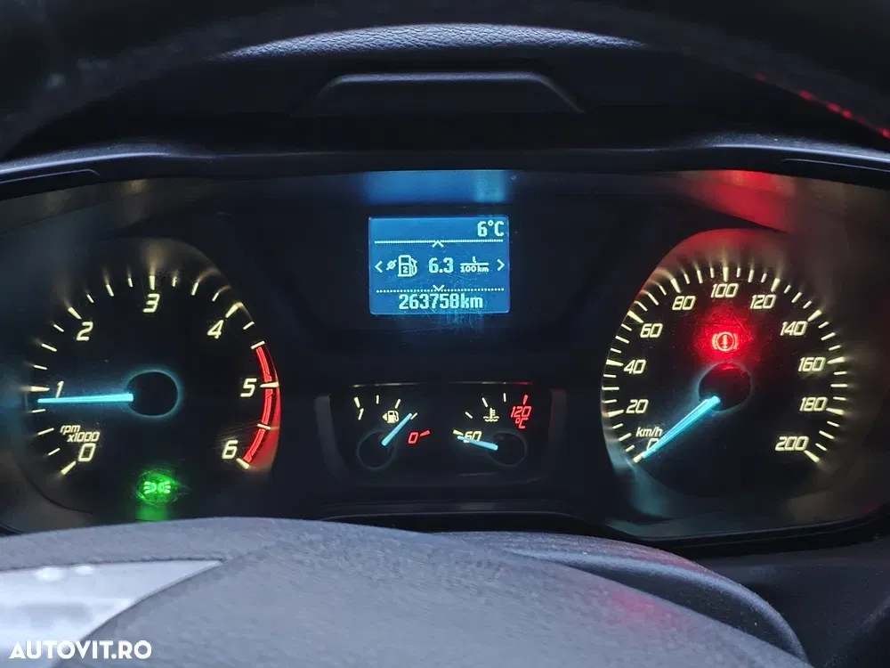 Ford Transit — imagine 6