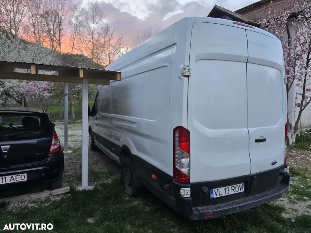 Ford Transit — imagine 4