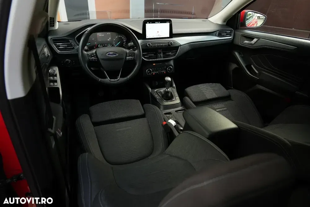 Ford Focus 2.0 TDCI ST-Line — imagine 6