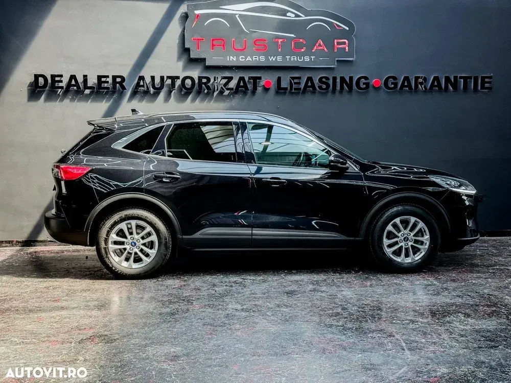 Ford Kuga — imagine 6