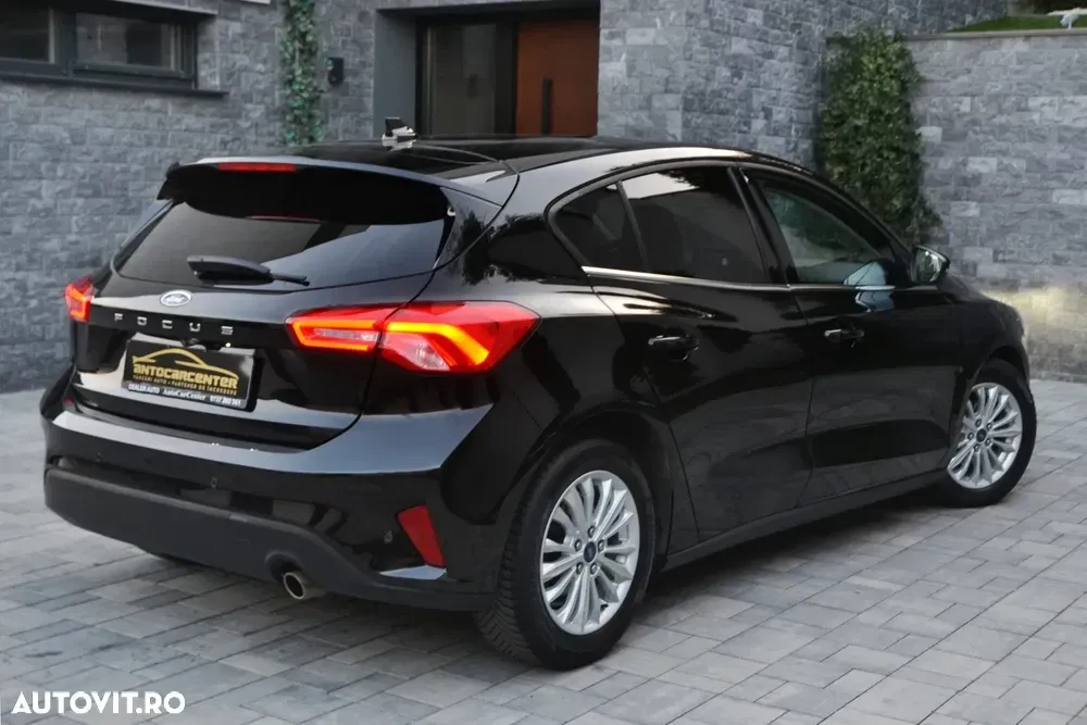 Ford Focus 1.0 EcoBoost MHEV Titanium X — imagine 4
