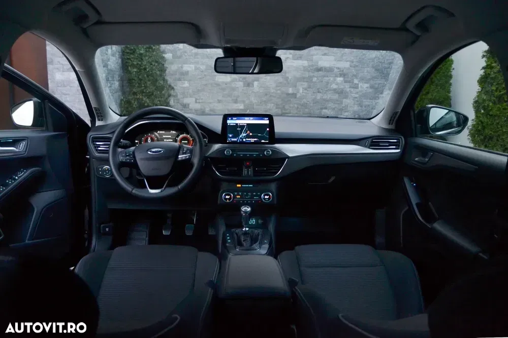 Ford Focus 1.0 EcoBoost MHEV Titanium X — imagine 5