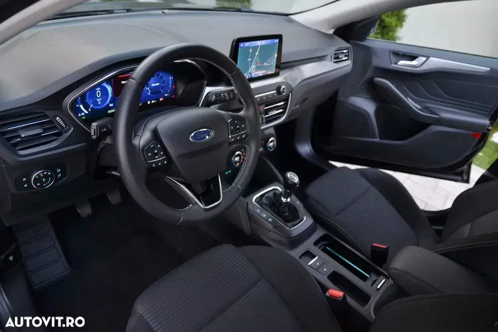 Ford Focus 1.0 EcoBoost MHEV Titanium X — imagine 6