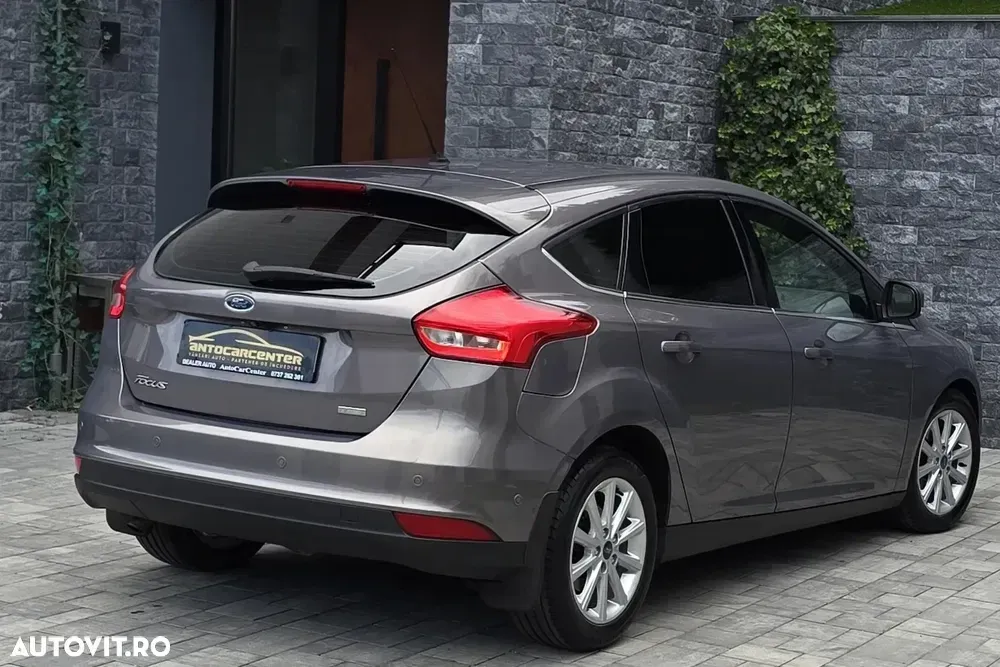 Ford Focus — imagine 4