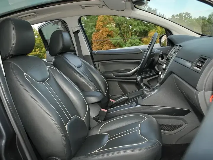 Ford Kuga II 2.0 TDCi 2x4 Individual