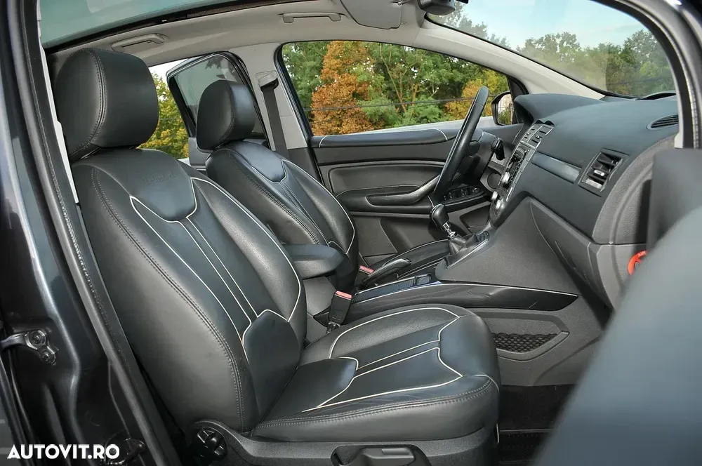 Ford Kuga II 2.0 TDCi 2x4 Individual — imagine 5