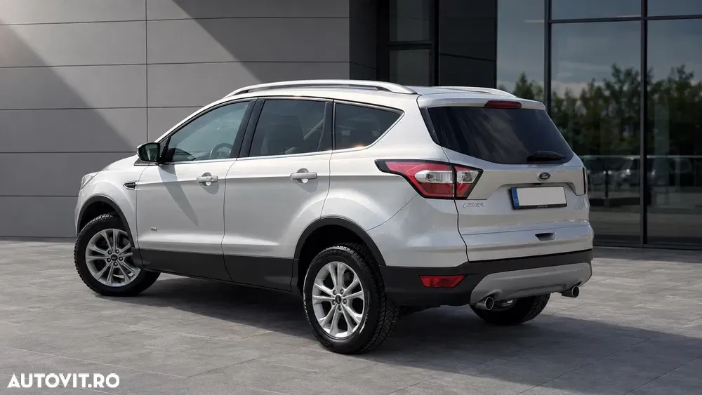 Ford Kuga 2.0 TDCi 4WD Titanium — imagine 5