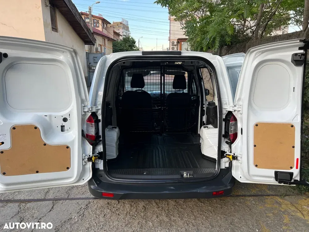 Ford Courier — imagine 6