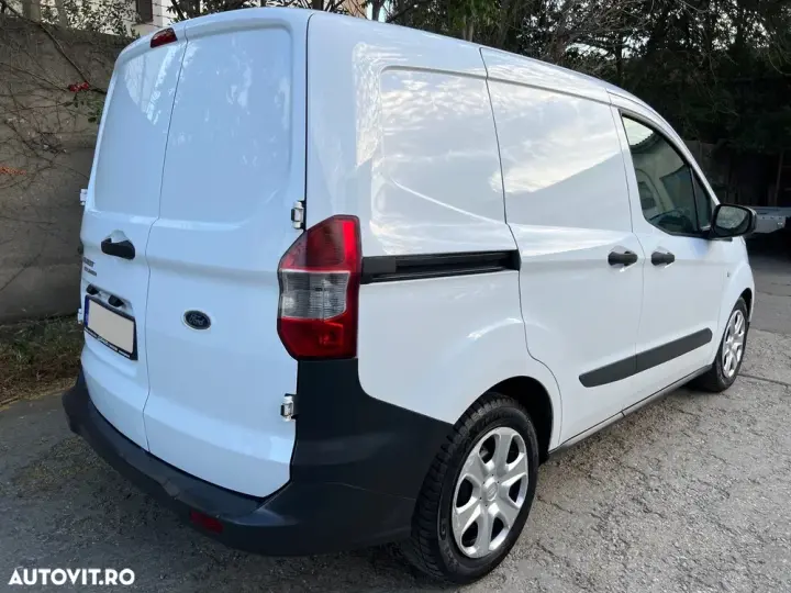 Ford Courier