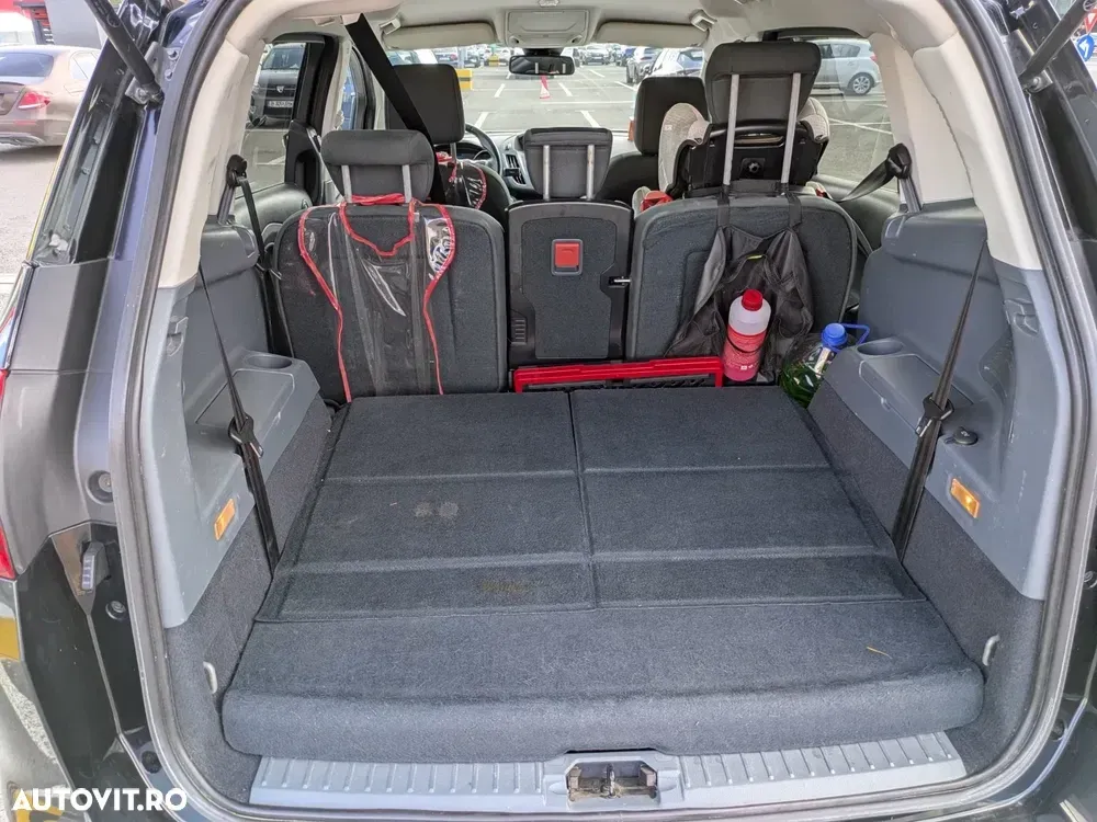 Ford Grand C-Max — imagine 6