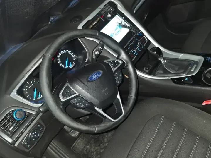 Ford Mondeo IV 1.5 TDCi ECOnetic Start-Stopp Titanium