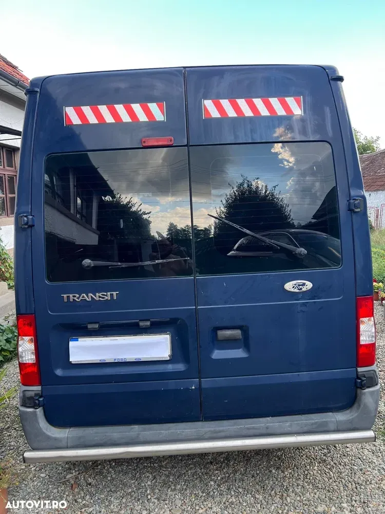Ford Transit — imagine 4