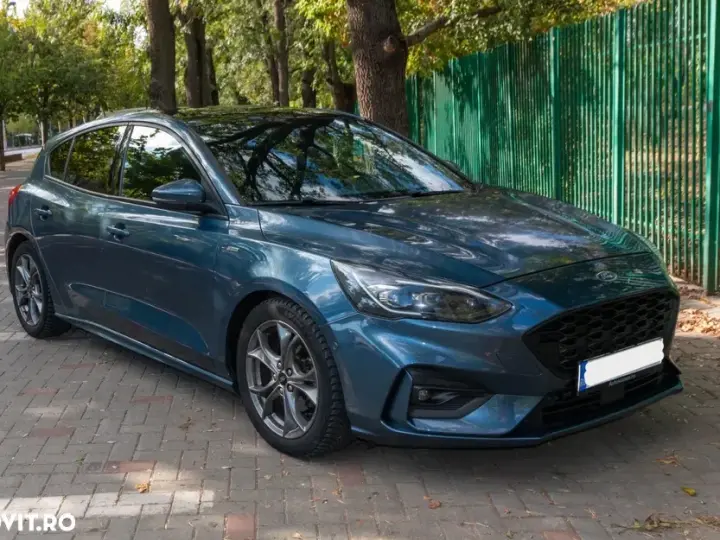 Ford Focus MK4 1.5 EcoBoost ST-Line