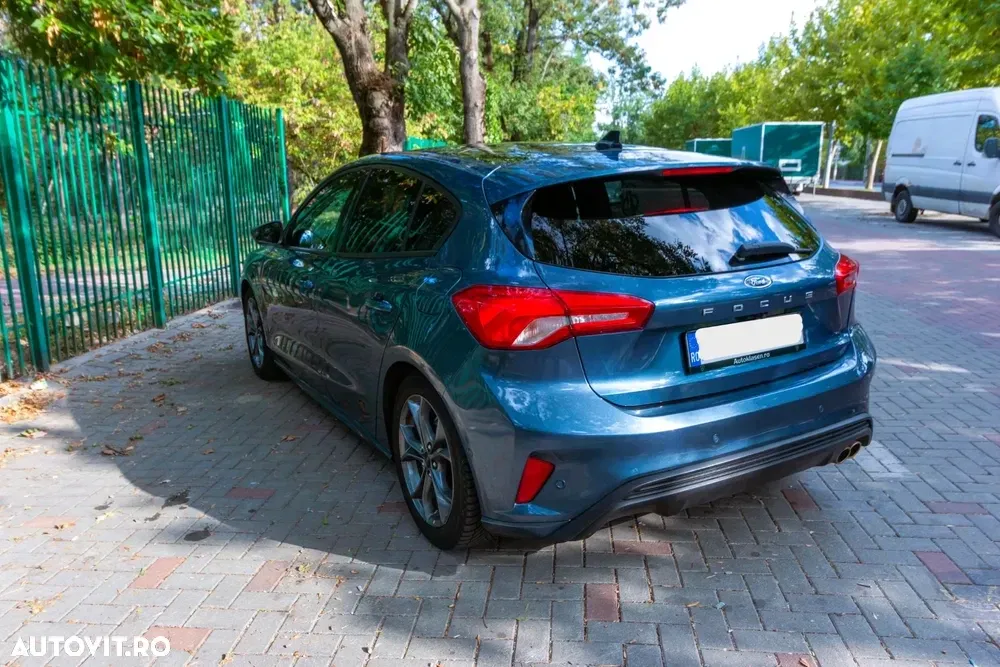 Ford Focus MK4 1.5 EcoBoost ST-Line — imagine 2