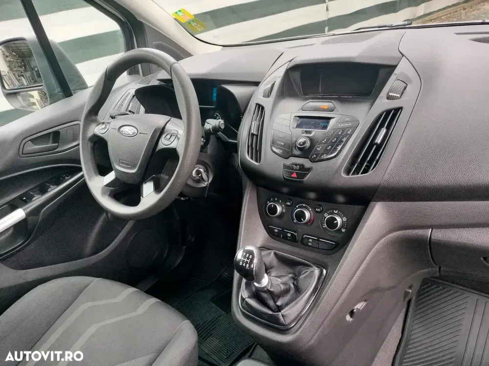 Ford Tourneo Connect — imagine 5