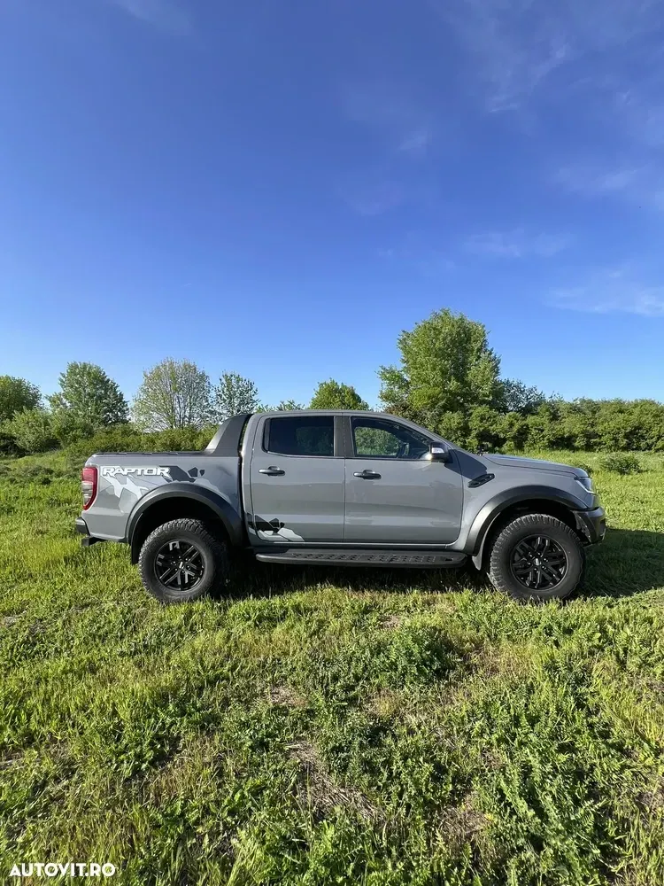 Ford Raptor — imagine 3