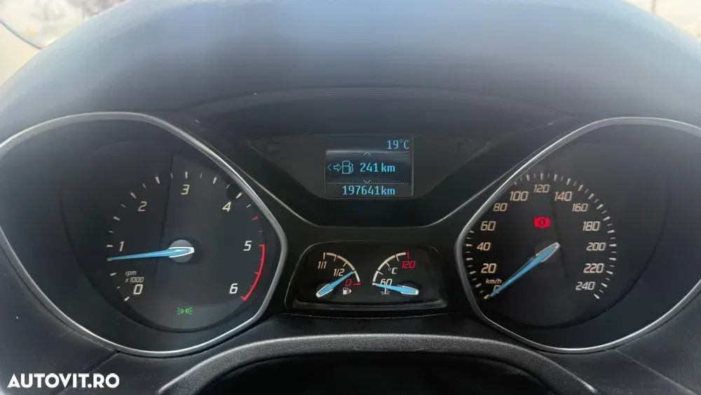 Ford Focus MK3 1.6 TDCi DPF Ambiente — imagine 3