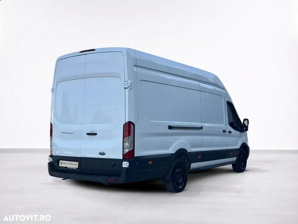 Ford Transit — imagine 5