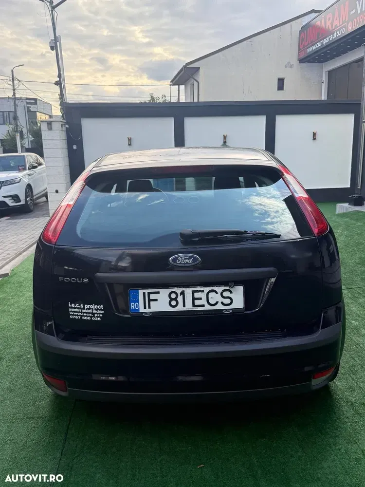 Ford Focus MK1 2.0i Titanium — imagine 4
