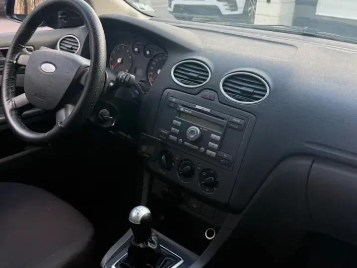 Ford Focus MK1 2.0i Titanium