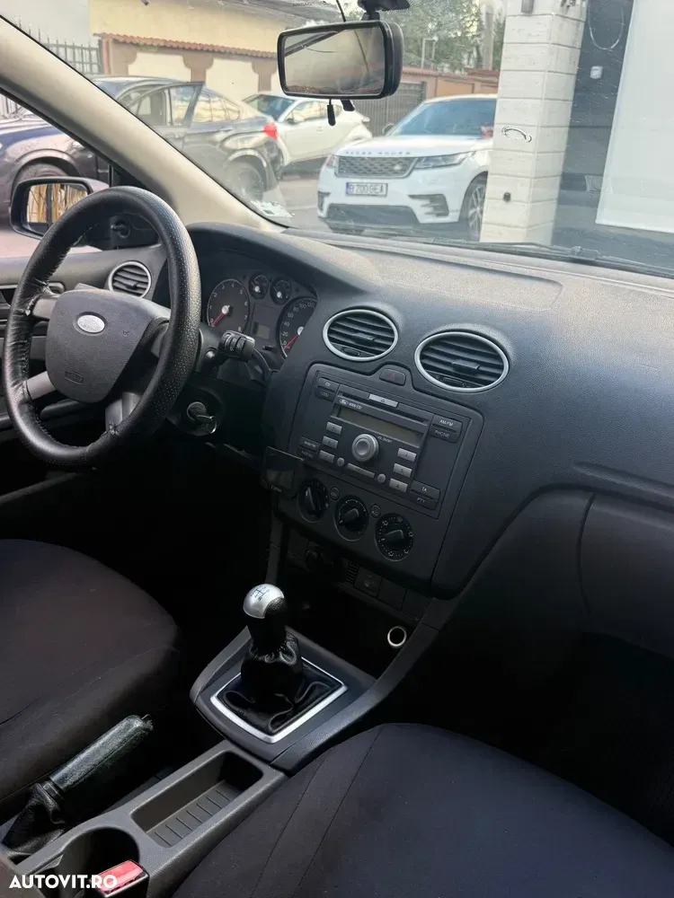 Ford Focus MK1 2.0i Titanium — imagine 5