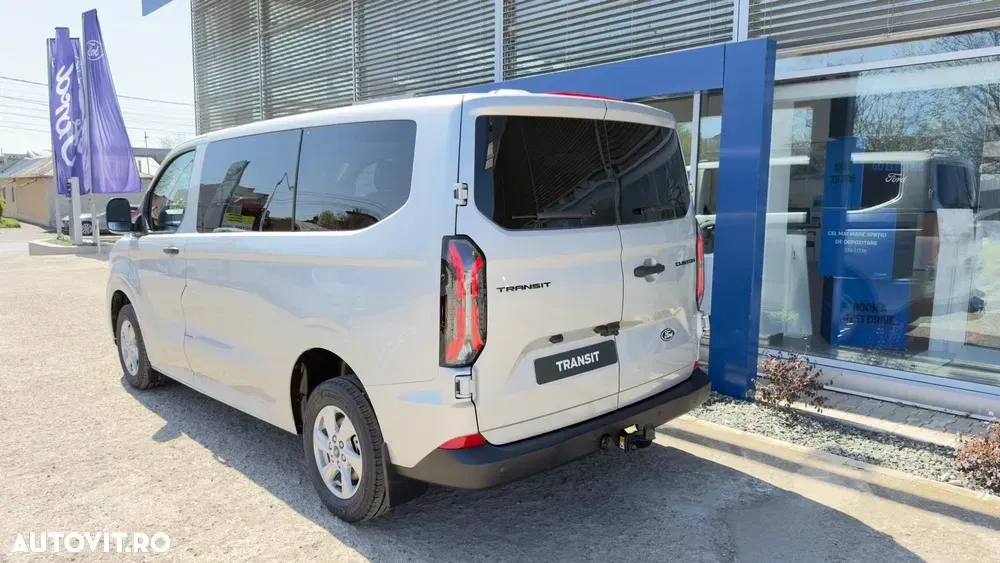 Ford Transit — imagine 4