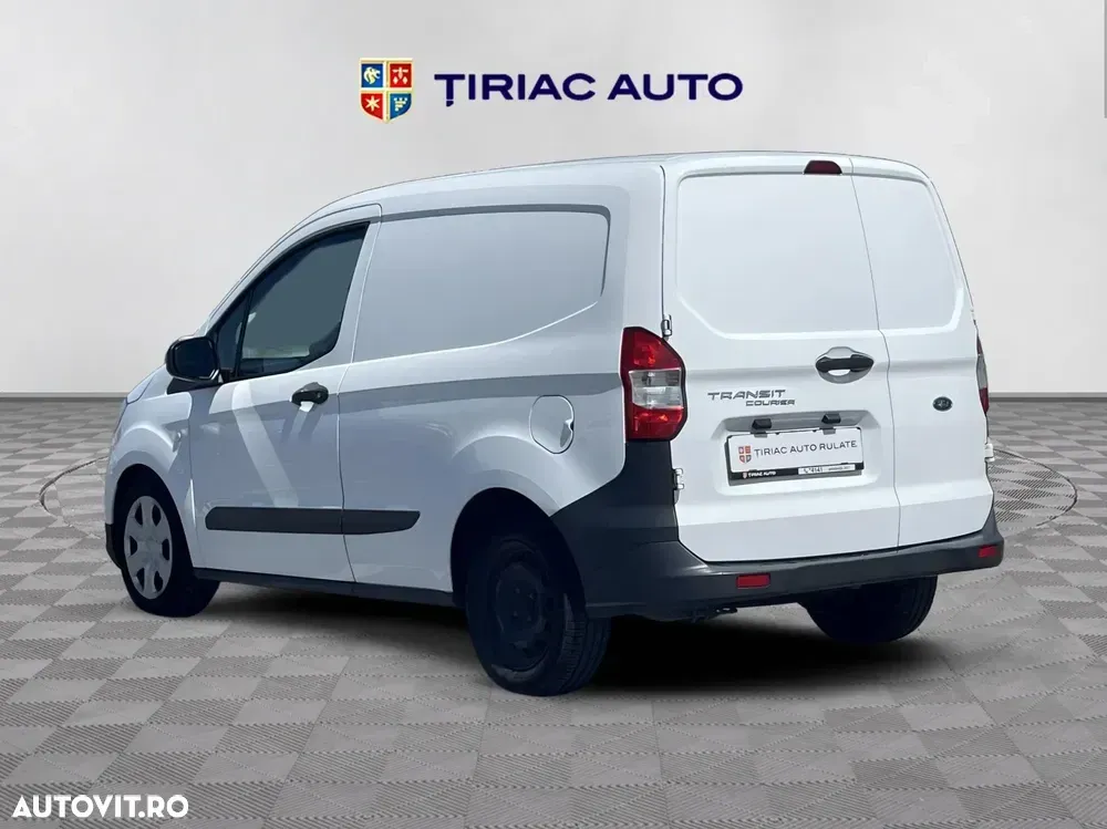 Ford Courier — imagine 4