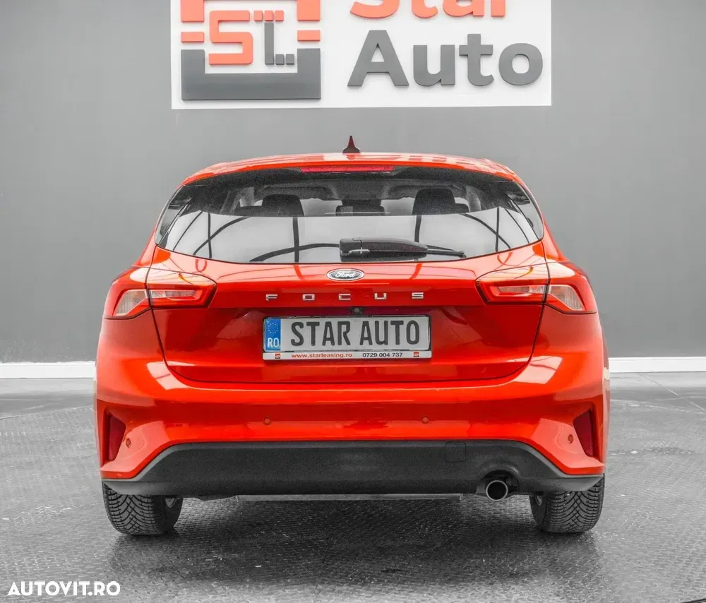 Ford Focus MK4 1.0 EcoBoost Titanium Business — imagine 5