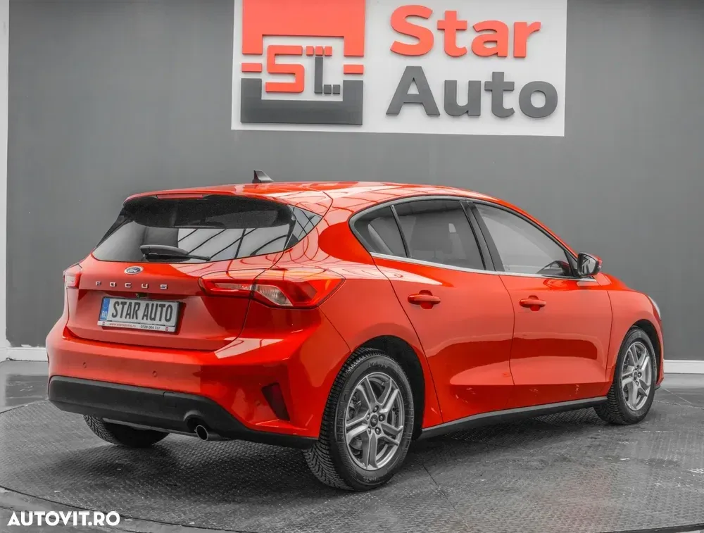 Ford Focus MK4 1.0 EcoBoost Titanium Business — imagine 6