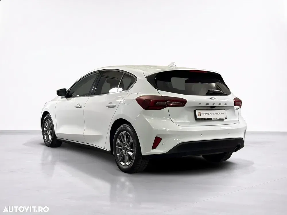 Ford Focus — imagine 3