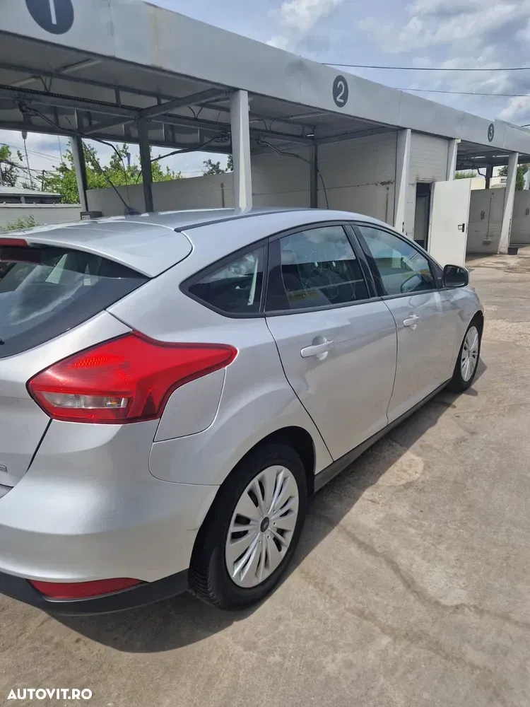Ford Focus 1.0 EcoBoost Start Stop Trend — imagine 3