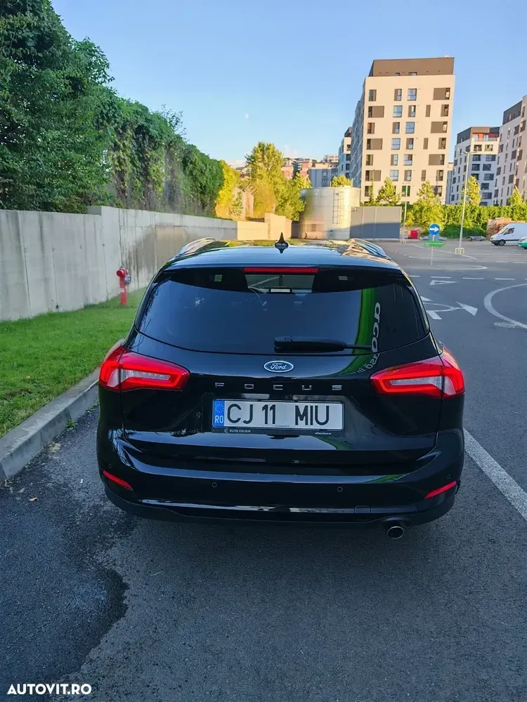 Ford Focus MK4 2.0 TDCi Powershift Titanium — imagine 6