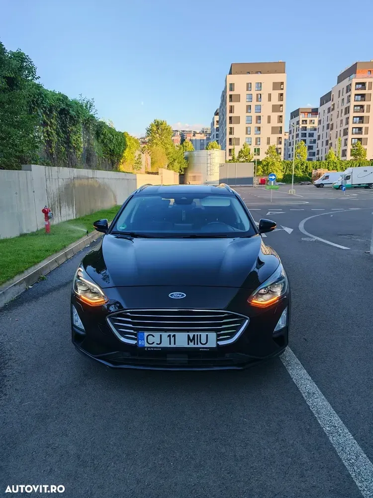 Ford Focus MK4 2.0 TDCi Powershift Titanium — imagine 3