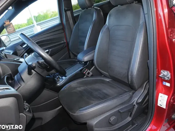 Ford Kuga II 2.0 TDCi 4WD Powershift ST-Line