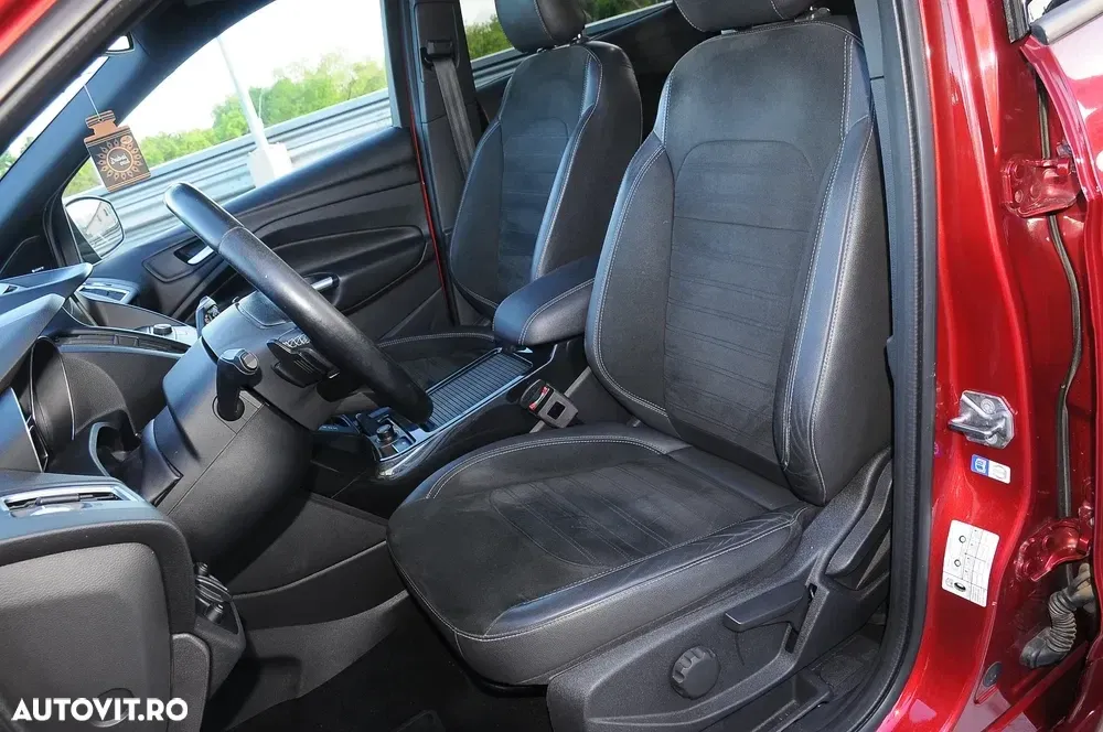 Ford Kuga II 2.0 TDCi 4WD Powershift ST-Line — imagine 5