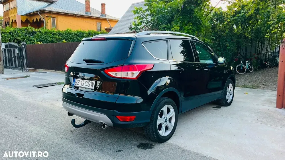 Ford Kuga 2.0 TDCi 2x4 SYNC — imagine 3
