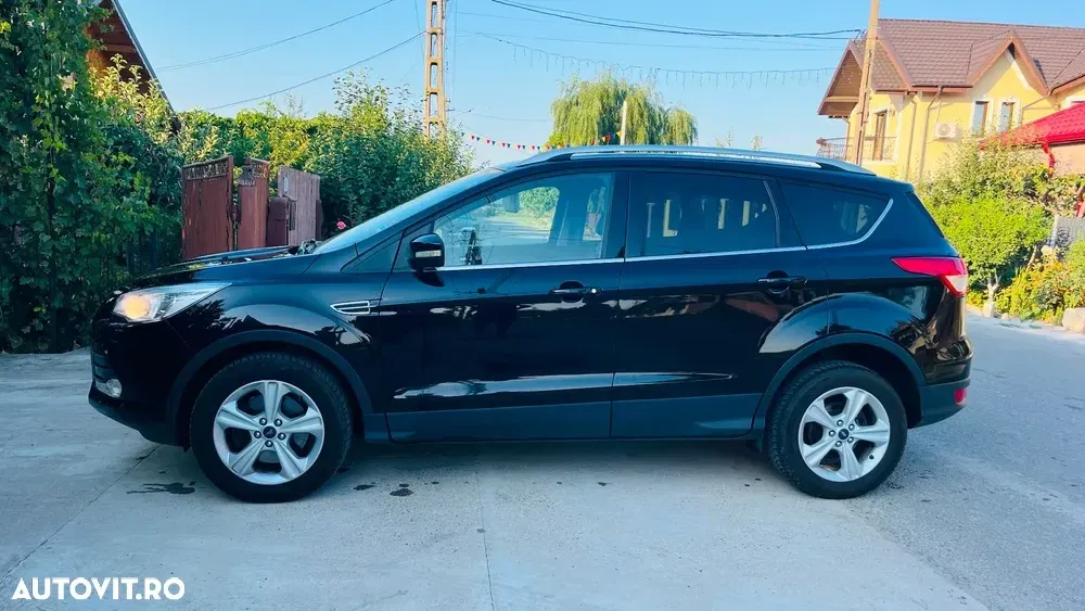 Ford Kuga 2.0 TDCi 2x4 SYNC — imagine 5