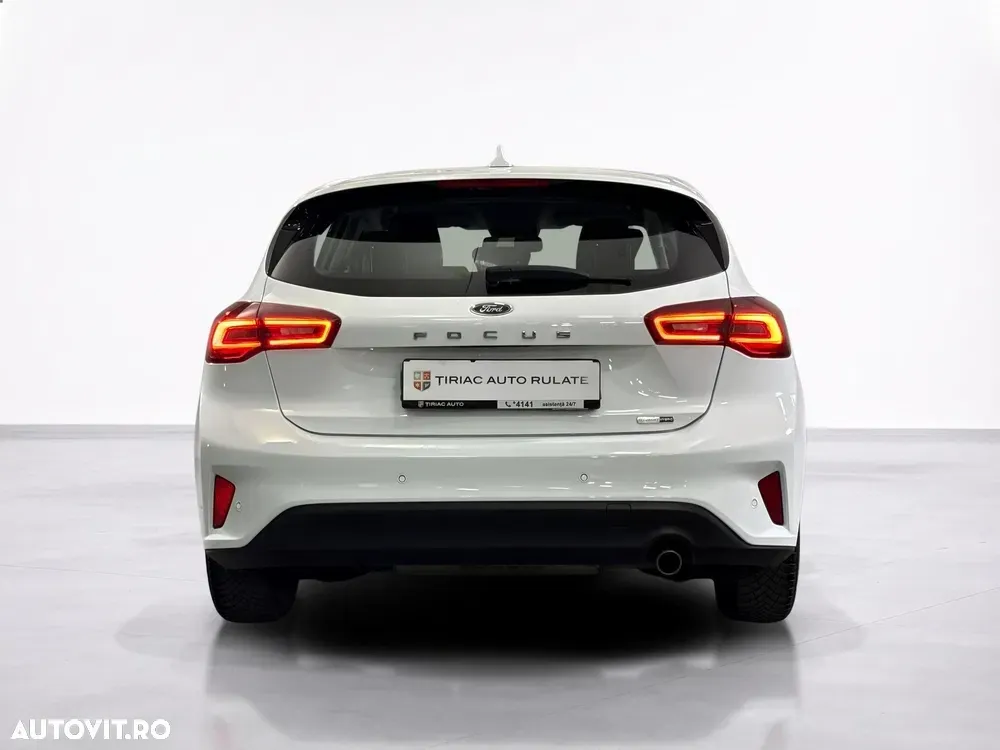 Ford Focus 1.0 EcoBoost Connected — imagine 4