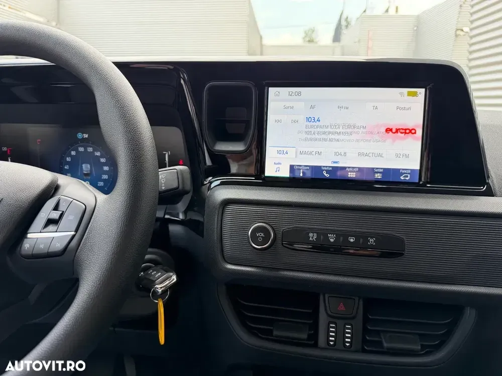 Ford Courier — imagine 4